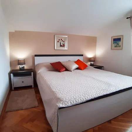 Apartamento Zrinka 793 *
