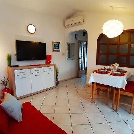 Zrinka 793 Apartman *